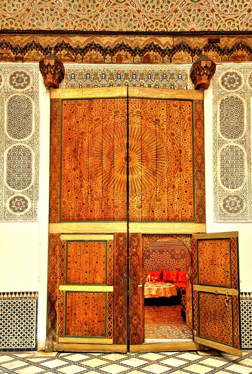 Porte en bois sculptée, Fès